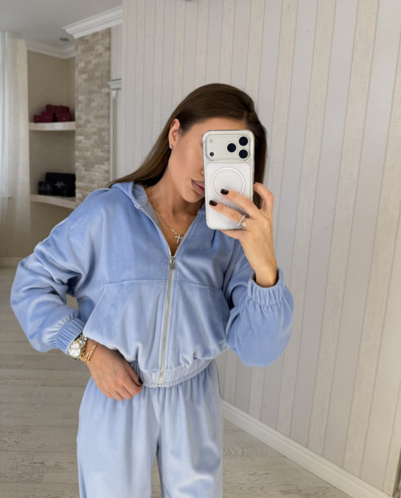 57 Велюровий Костюм із капюшоном з прямими штанами